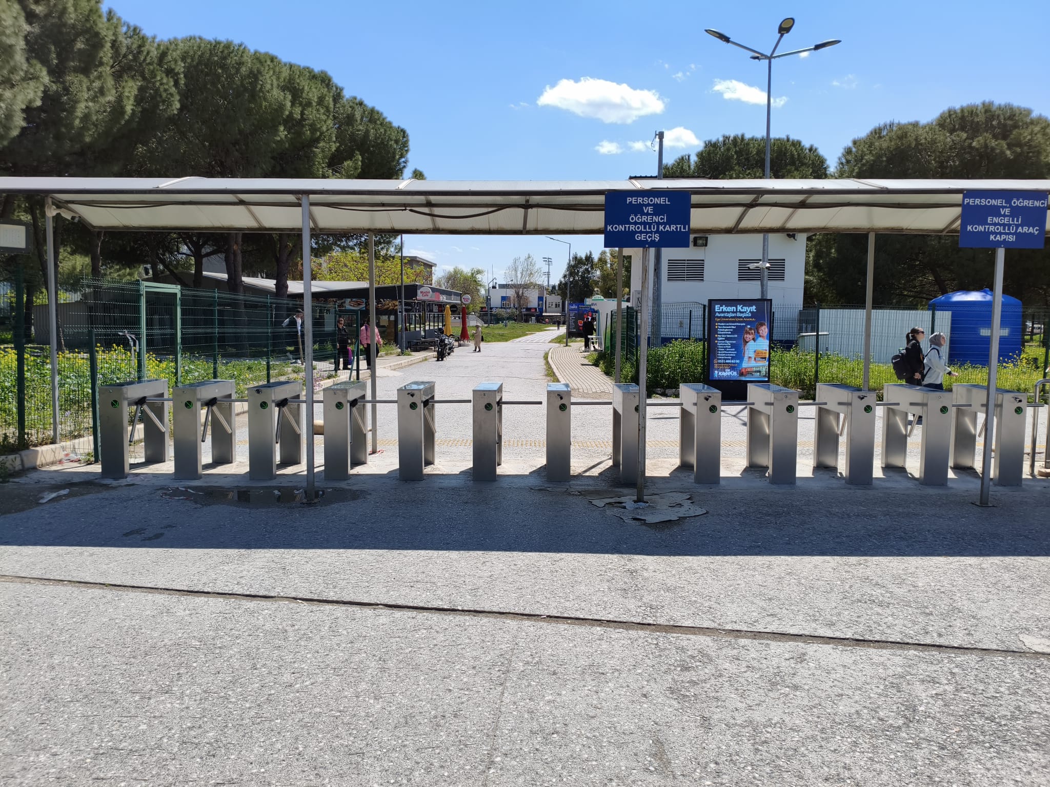 İzmir Ege Üniversitesi Kartlı Geçiş Projesi